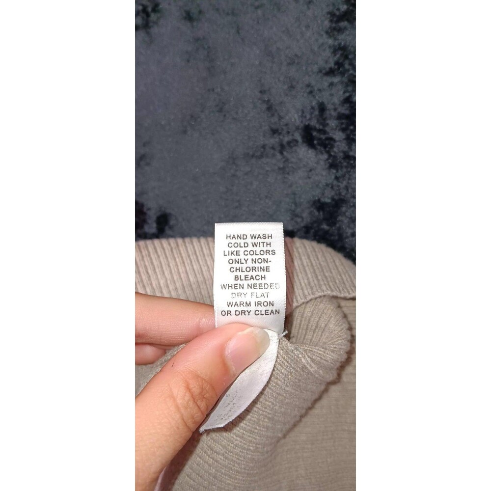 Banana Republic Silk Cotton Cashmere Blend Vneck Sweater S Taupe Brown Preppy - Picture 12 of 13